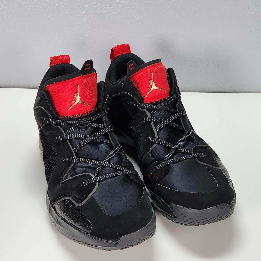 Jordan Air Jordan Shoes 37 XXXVII Low Bred Black Red Style DQ4122-007 Size 14